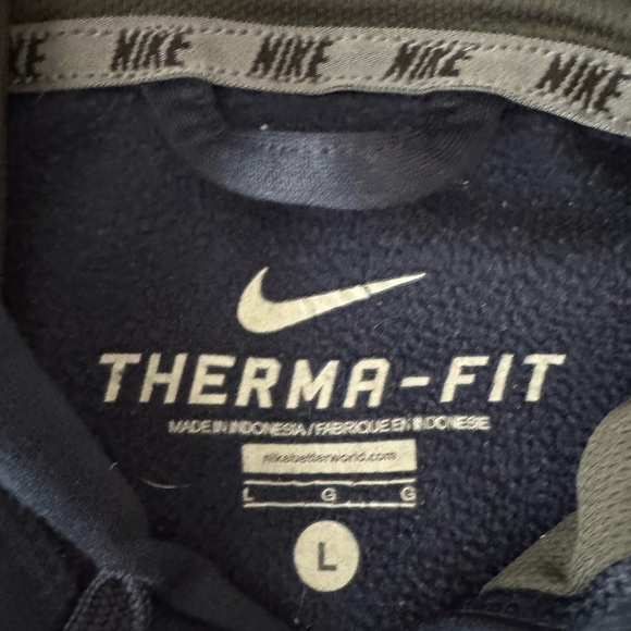 MICHIGAN BASKETBALL NIKE THERMA-FIT HOODIE - Picture 6 of 16
